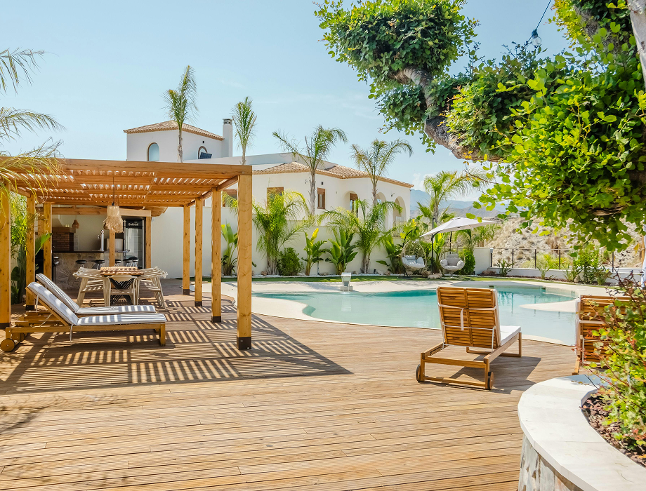Levine Pergola